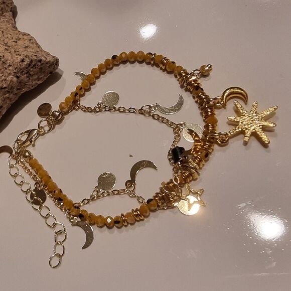 New Free People Gold and Brown Charm Bracelet - Picture 5 of 5